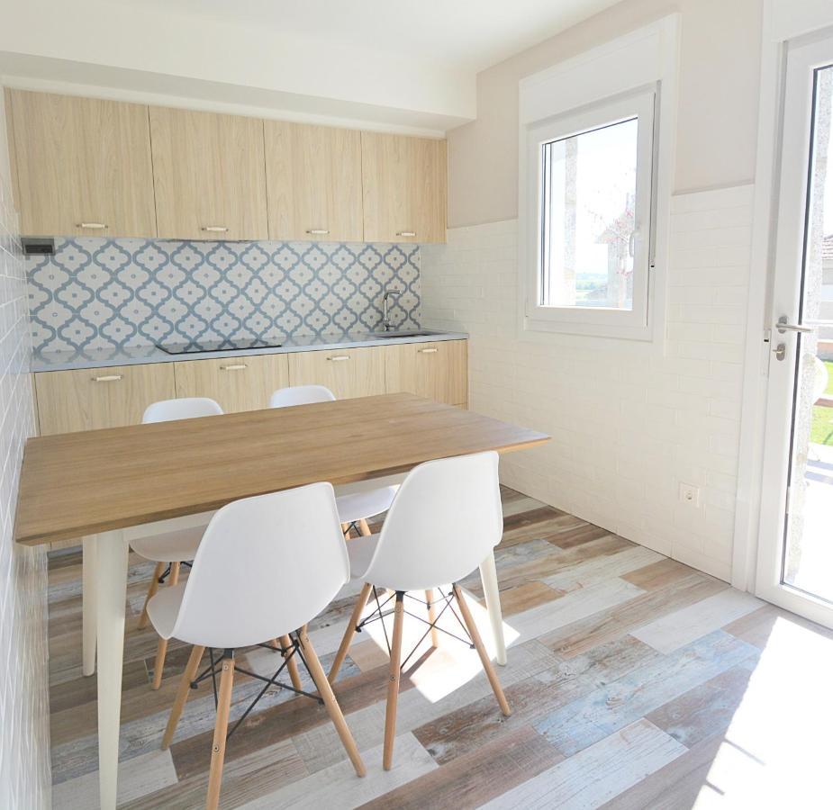 Galihost - Apartamentos Mamuela Ribadumia Екстер'єр фото